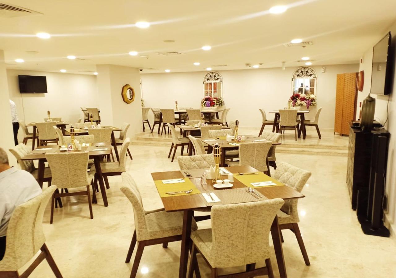 Saraya Palace Hotel Doha Kültér fotó